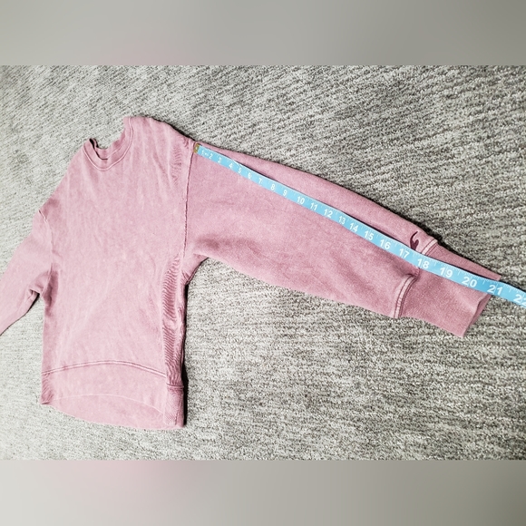 Hollister Small Pink Crewneck Sweatshirt - Picture 3 of 8